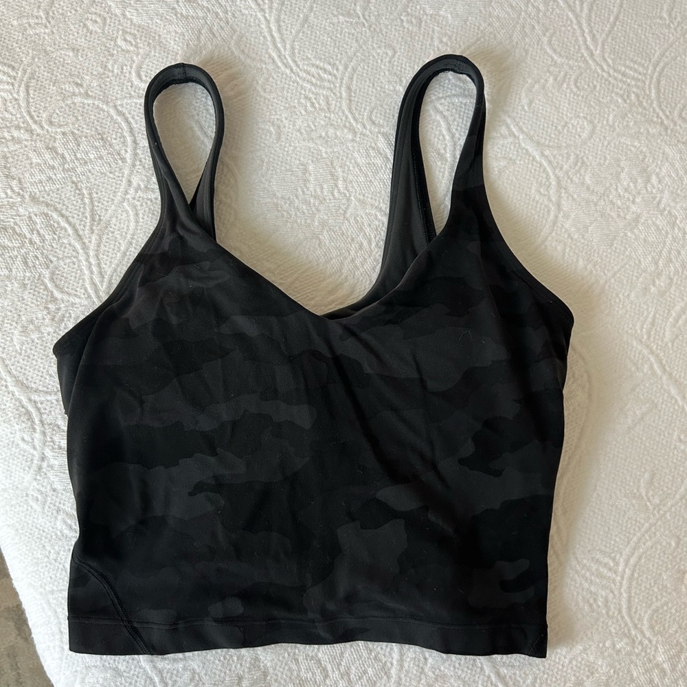 Lulu Lemon Align Tank in Black Camo: size 6